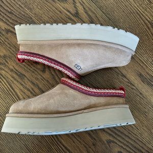 NWB Chestnut Ugg Tazz Slide - Sz. 10